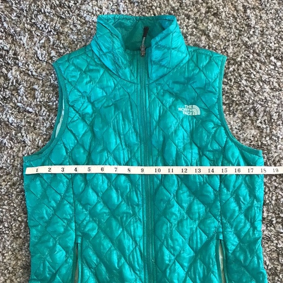 The north face vest - Picture 6 of 8
